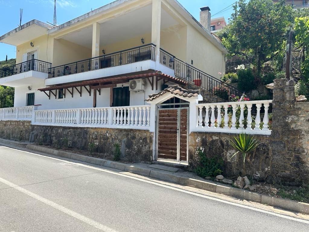 Lazari Rooms Химара Экстерьер фото